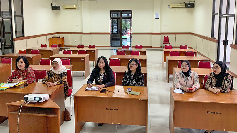 SEMINAR HAKIM PEREMPUAN0A