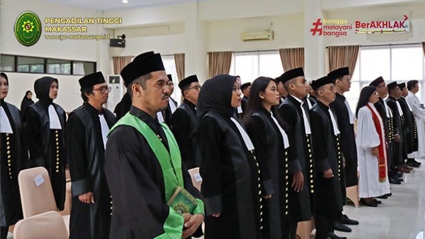 penyumpahan advokat 13 02 25 0f