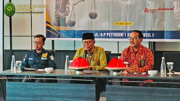 pemateri pada pelatihan advokat 25 04 25 0a